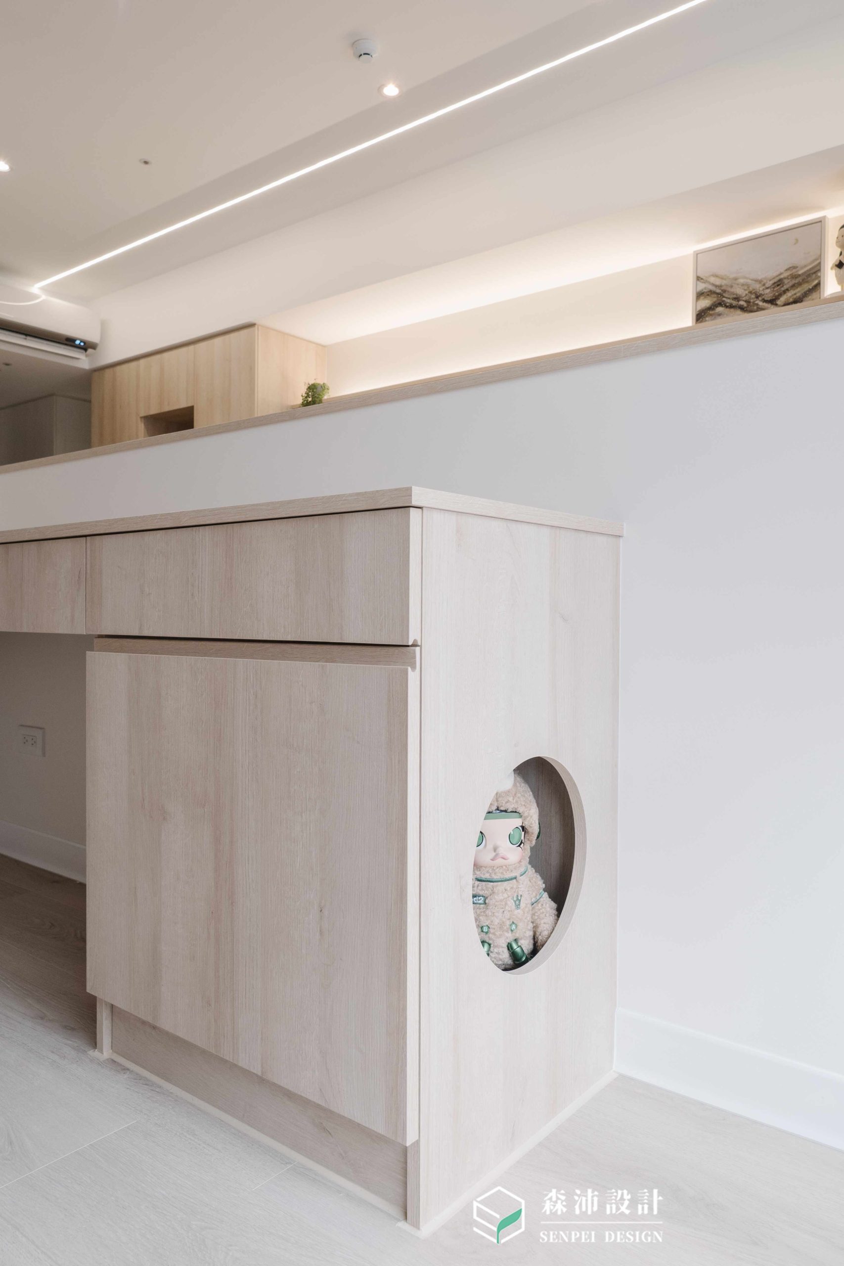 X5240593 (1)